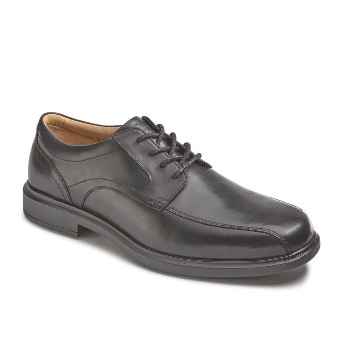 Men's Oxford shoes with a polished leather finishMens Johnston & Murphy XC4 Stanton 2.0 Run-Off Lace-U in Black