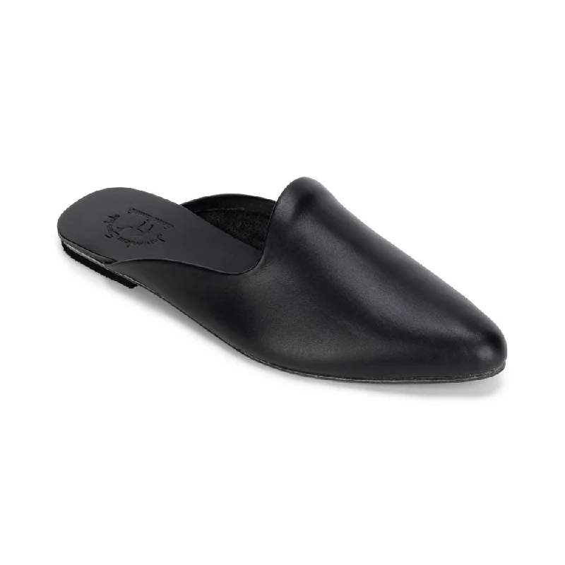 Men's sandals with a flexible sole for easy movementNihi -  Pointed Toe Leather Mule | Black