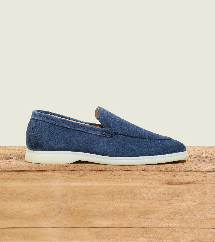 Men's loafers with a perforated leather upper for ventilationTanner