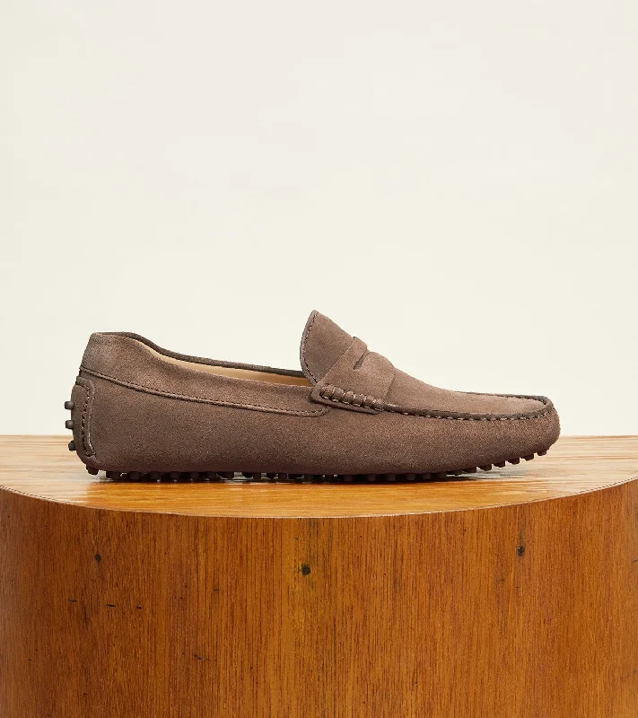 Men's loafers with a stretchy side panel for a better fitParker