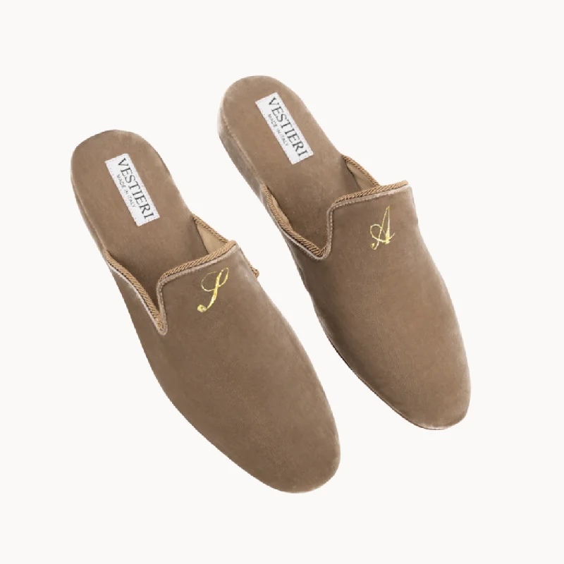 Men's slippers with a soft, flexible soleFarnese Almond Slippers