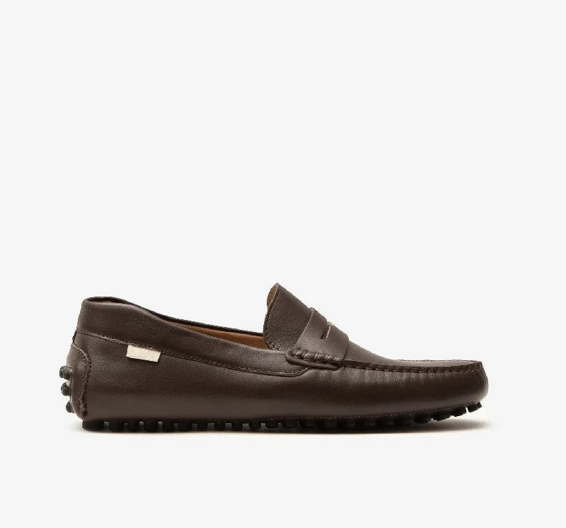 Men's loafers with a moc - toe designDriver | Chocolate Leather