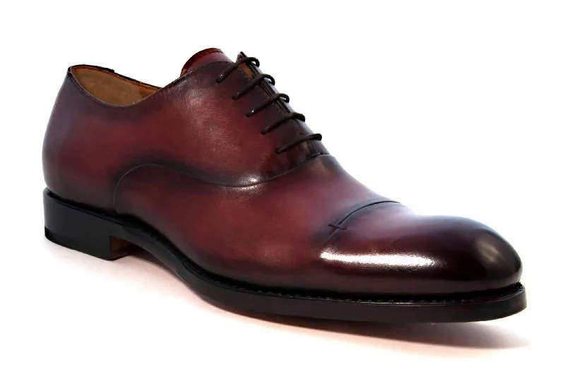 Men's Oxford shoes with a decorative inlay on the toeUgo Vasare Gianni