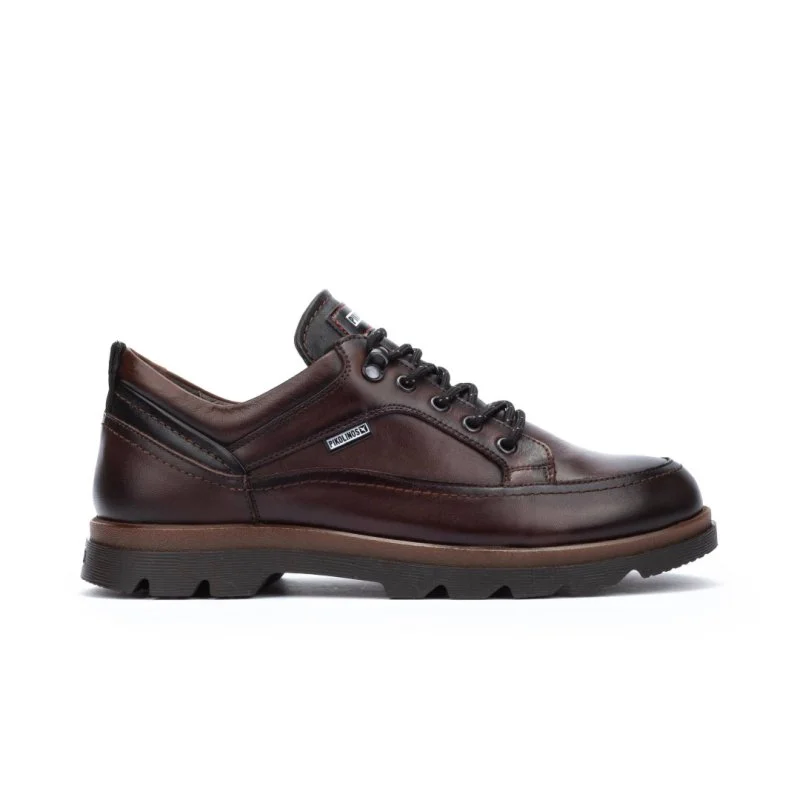 Men's Oxford shoes with a decorative inlay on the toePikolinos Men's Vigo M3M-4248C1 - Olmo