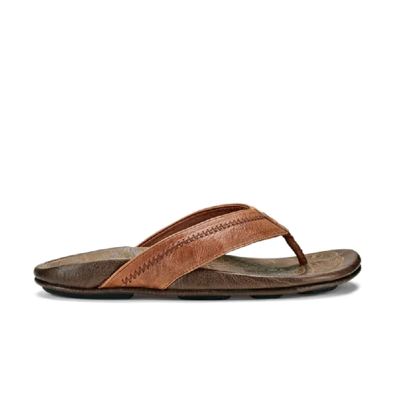 Men's sandals with a flexible sole for easy movementMen's sandals with a flexible sole for easy movementOlukai Men's Hiapo - Rum/Dark Wood