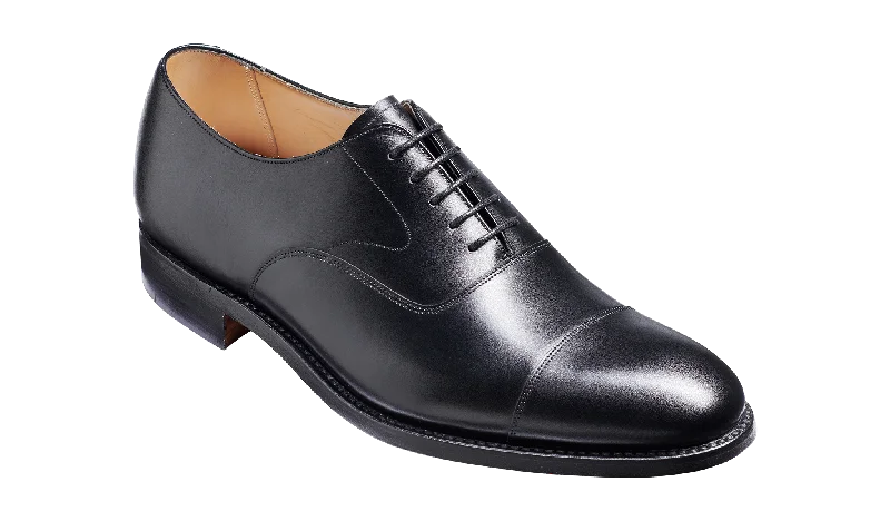 Men's Oxfords with a low - heeled design and a square toeMalvern - Black Calf