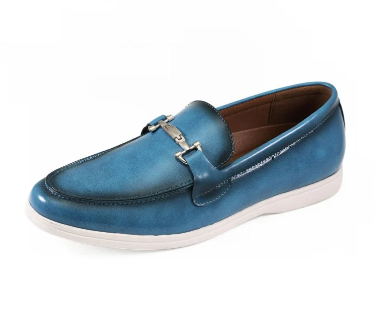 Men's loafers in a neutral color like black or brownCahill Teal