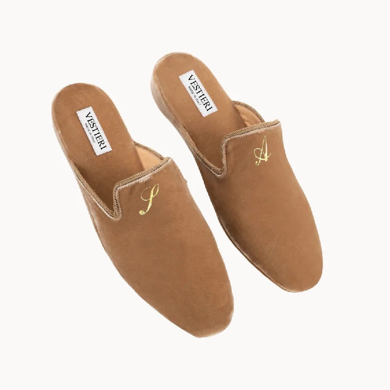 Men's slippers with a leather sole for a classic lookFarnese Sand Slippers