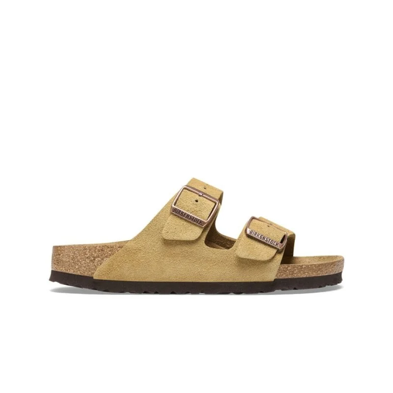 Men's sandals with a contrast stitching detailMen's sandals with a contrast stitching detailBirkenstock Arizona - Latte Cream Suede