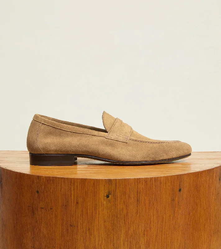 Men's loafers with a pointed toe for a stylish appearanceEdward