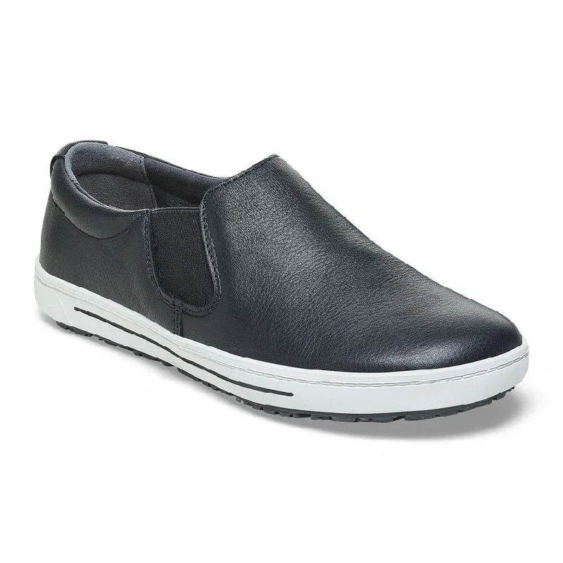 Men's loafers with a stretchy side panel for a better fitBirkenstock QO400