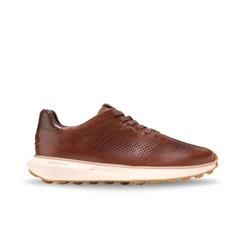 Men's Oxford shoes with a smooth leather upper and a leather soleCole Haan Men's Grandpro Ashland Laser - Acorn/Madeira/Ivory