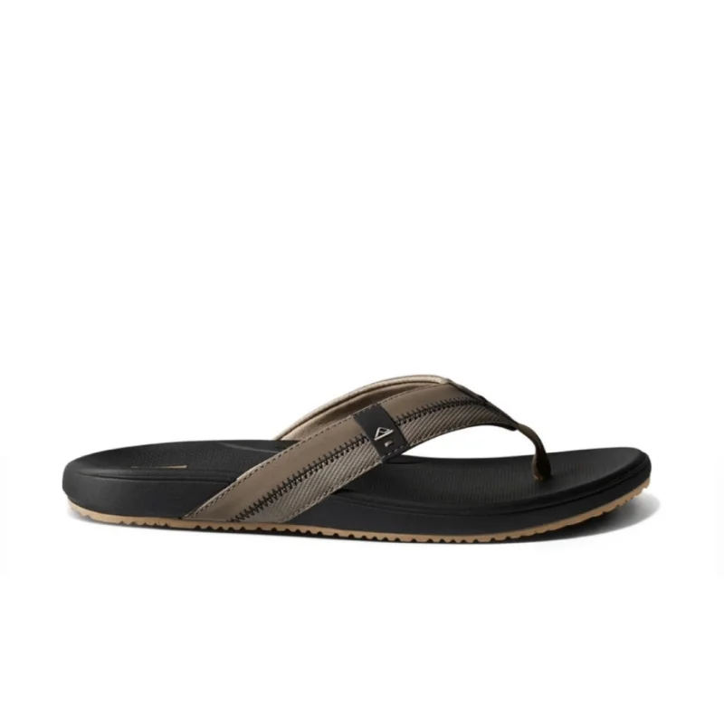 Men's sandals with a stretchy strap for a better fitMen's sandals with a stretchy strap for a better fitReef Men's Cushion Phantom 2.0 - Fossil/Raven