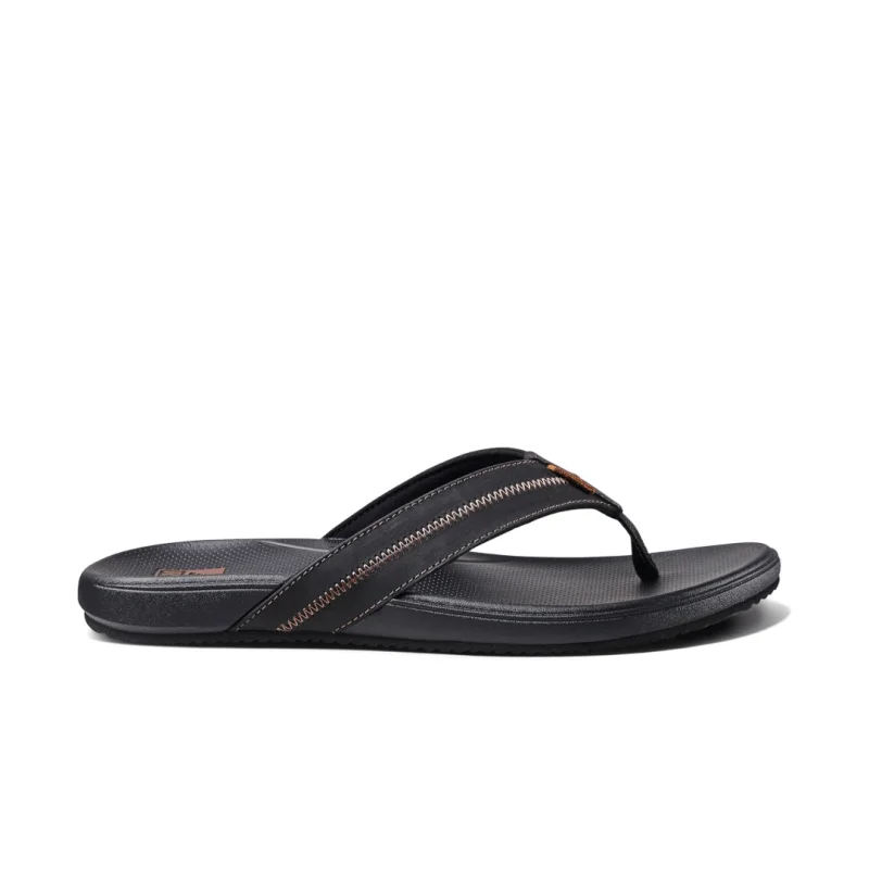 Men's sandals with a buckle closureMen's sandals with a buckle closureReef Men's Cushion Phantom 2.0 LE - Black/Coffee