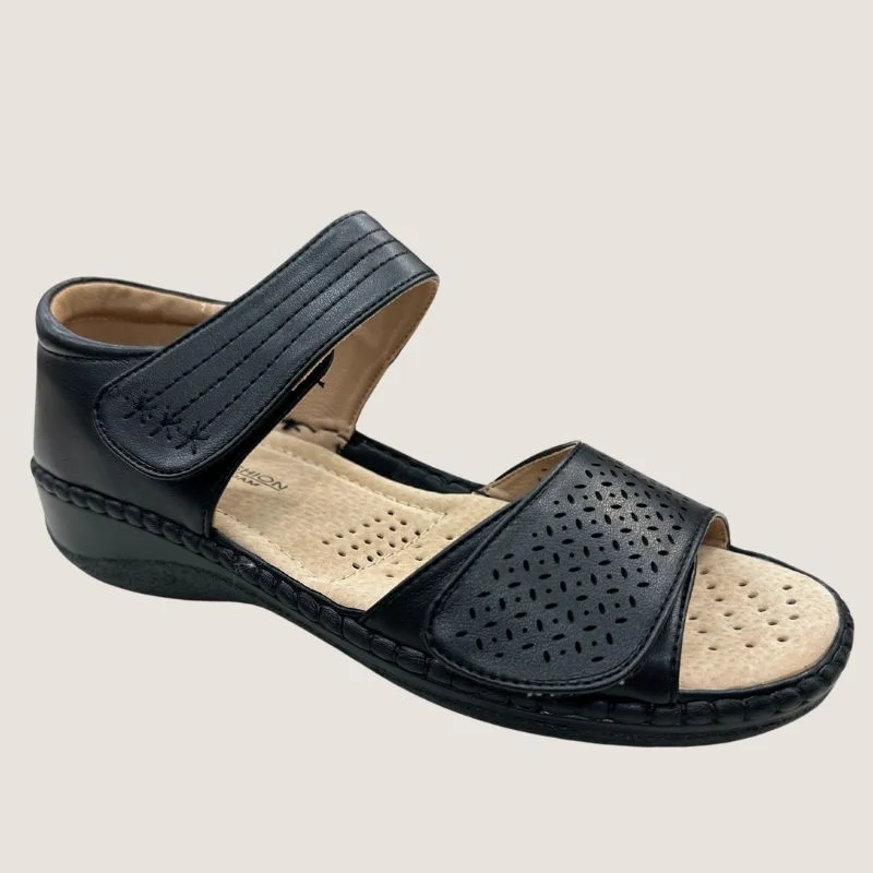 Men's sandals in a neutral color like black or brownAero Cushion Moose 2 Sandal