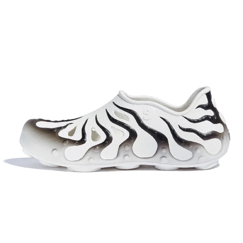 Men's sandals with a contrast stitching detailBlack & White Octopus II Men