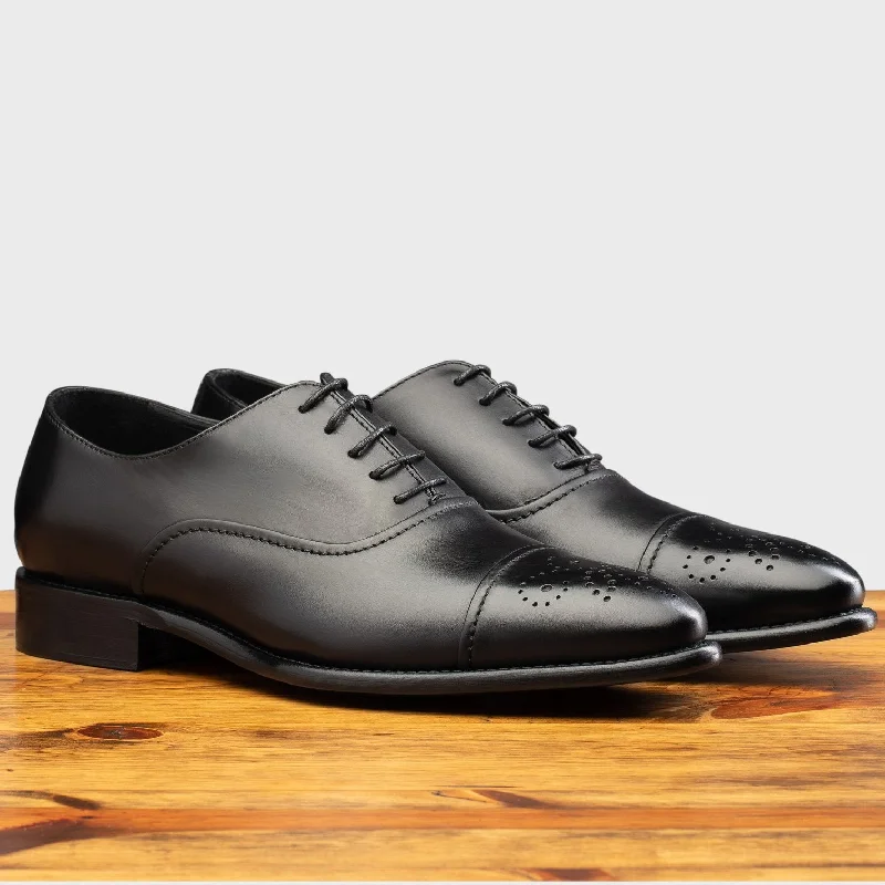 Men's Oxford shoes with a smooth leather upper and a leather soleCalzoleria Cayenne Calf 2361 I Toscana