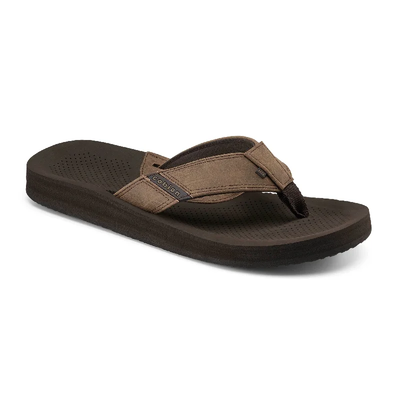 Men's sandals with a perforated leather upper for ventilationMen's sandals with a perforated leather upper for ventilationARV 2™