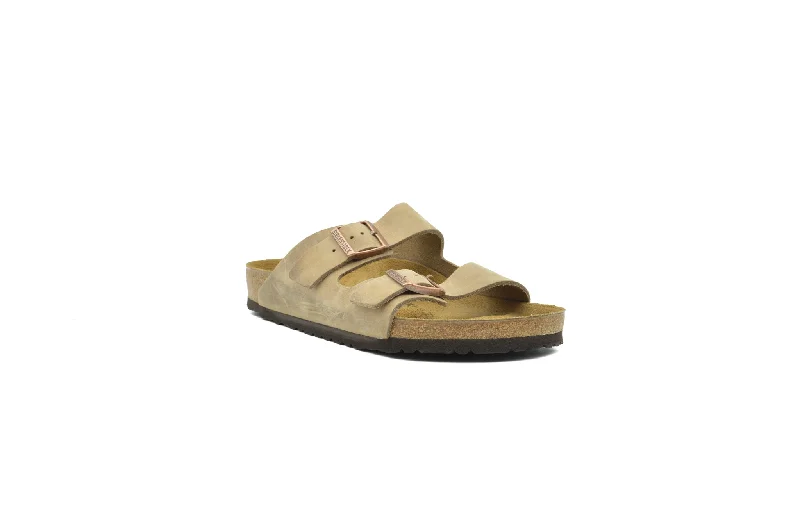 Men's sandals in a neutral color like black or brownMen's sandals in a neutral color like black or brownBIRKENSTOCK Arizona Oiled Leather