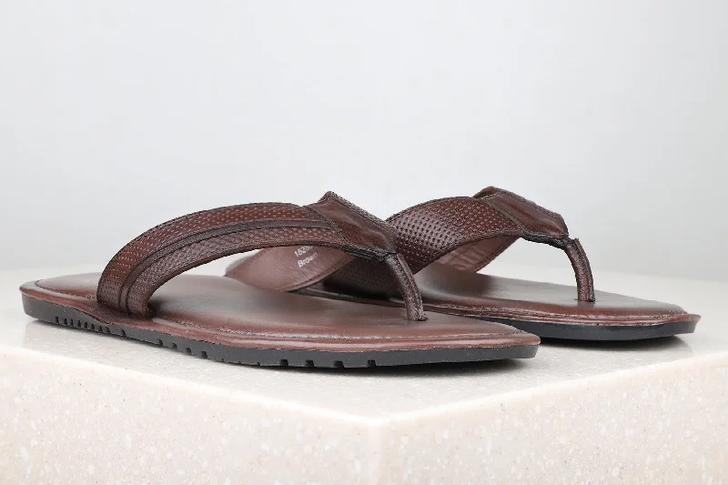 Men's sandals with a contrast stitching detailMen's sandals with a contrast stitching detailAtesber Brown Comfort Sandals For Men