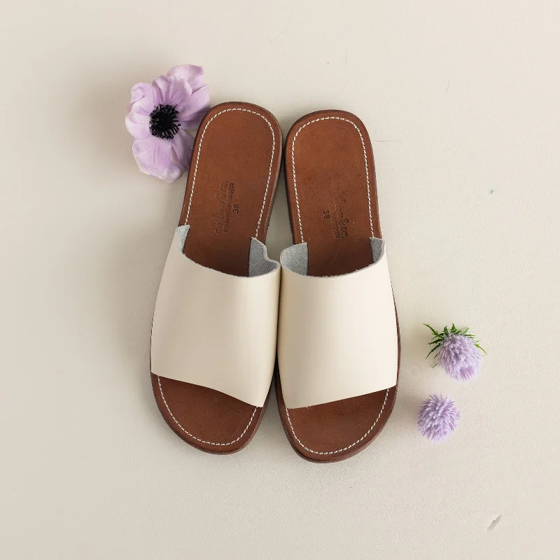 Men's sandals with a toe post designMen's sandals with a toe post designCream Verano Slide {Women's Leather Sandals}