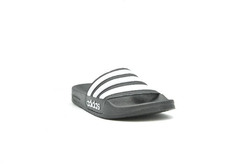 Men's sandals with a pointed toe for a stylish lookMen's sandals with a pointed toe for a stylish lookADIDAS Adilette