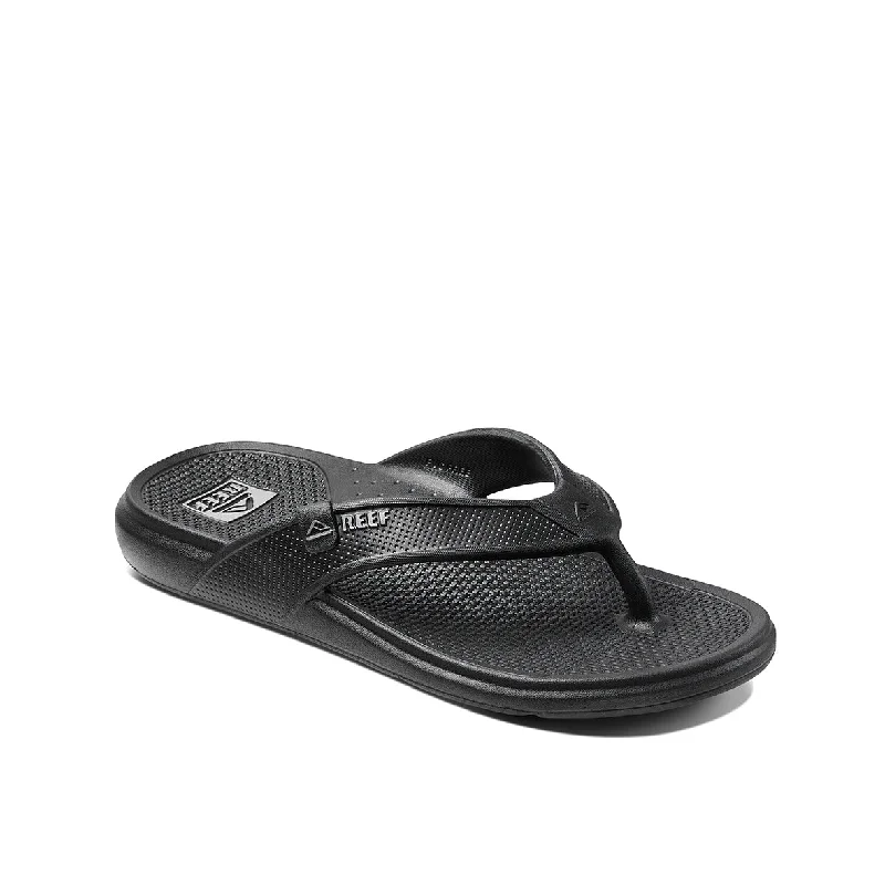 Men's sandals with a contrast stitching detailMen's sandals with a contrast stitching detailMens Oasis-Black