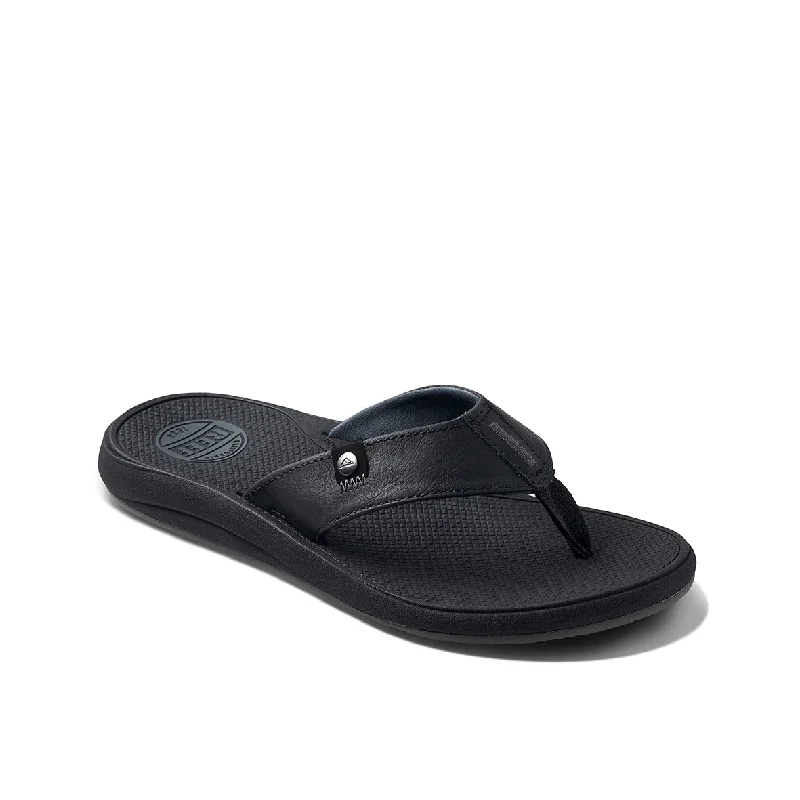 Men's sandals with a rubber sole for tractionMen's sandals with a rubber sole for tractionMens Phantom Nias  - Black/Grey