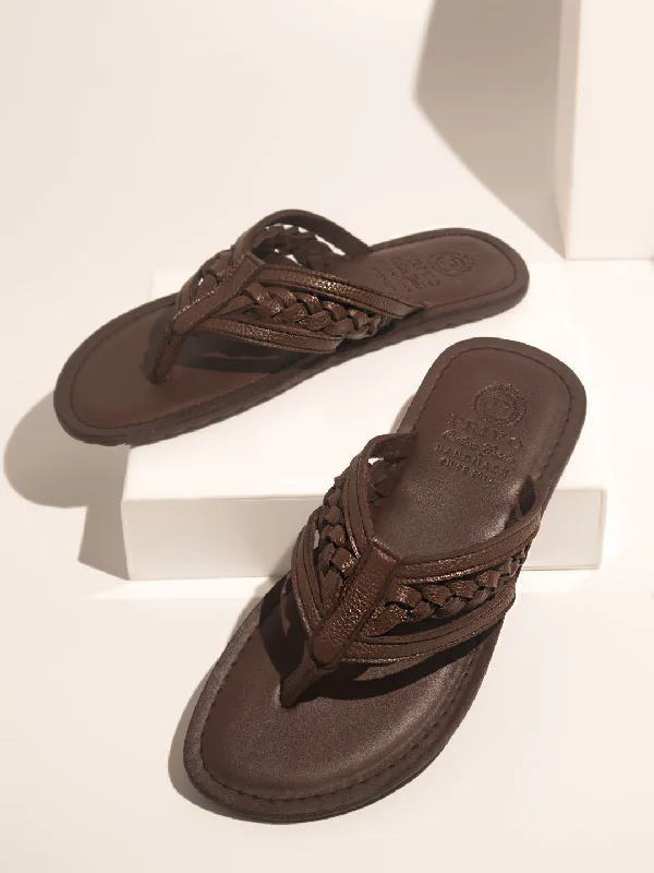 Men's sandals with a padded heelMen's sandals with a padded heelPrivo Brown Textured Casual Sandal For Men