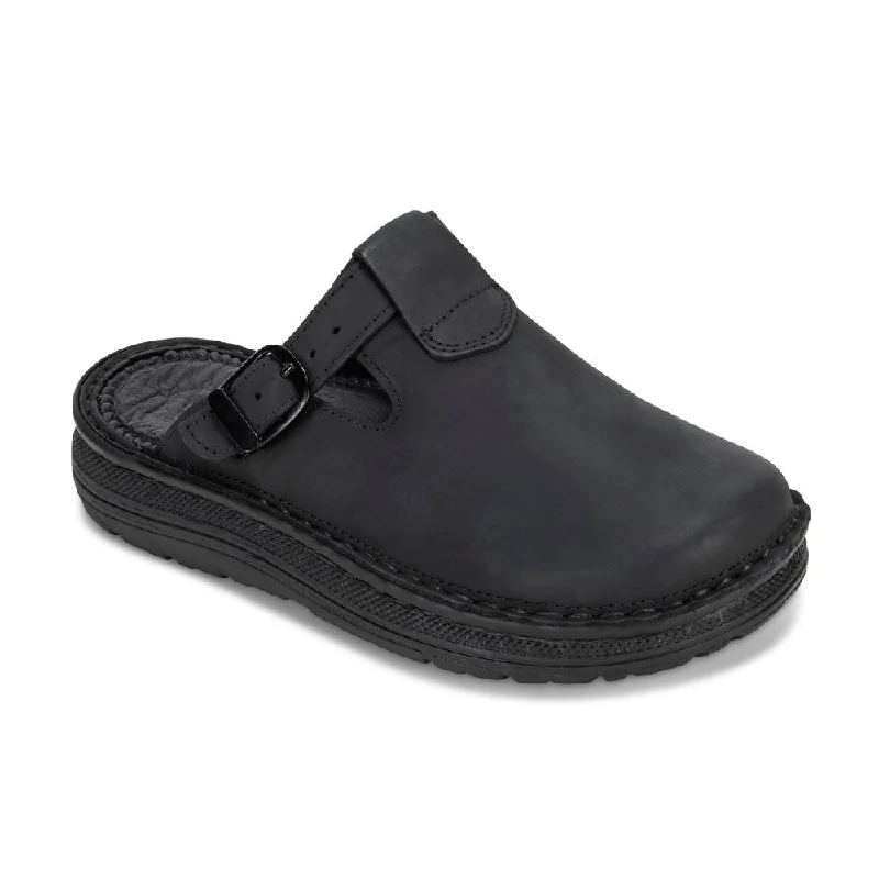 Men's sandals with a perforated leather upper for ventilationMen's sandals with a perforated leather upper for ventilationSawyer - Leather Clog-Toe Sandal | Black Nubuck