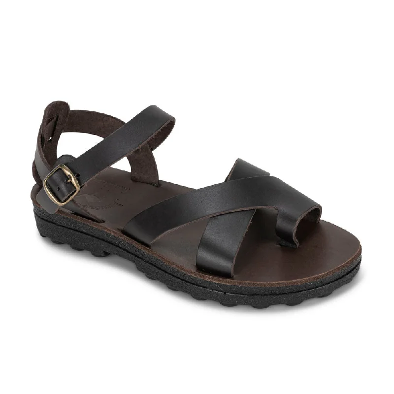 Men's sandals with a stretchy strap for a better fitMen's sandals with a stretchy strap for a better fitTovah - Molded Crossover Strap Sandal | Brown