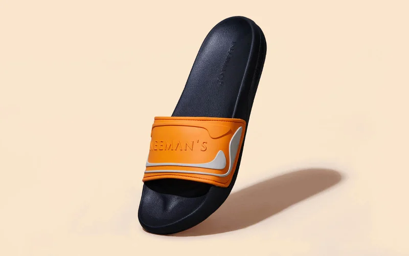 Men's sandals with a padded heelMen's sandals with a padded heelTravel Slides : Black-Orange