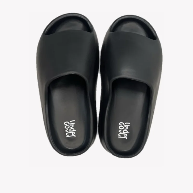 Men's sandals with a padded heelMen's sandals with a padded heelUC BLACK MARSHMALLOW SANDAL