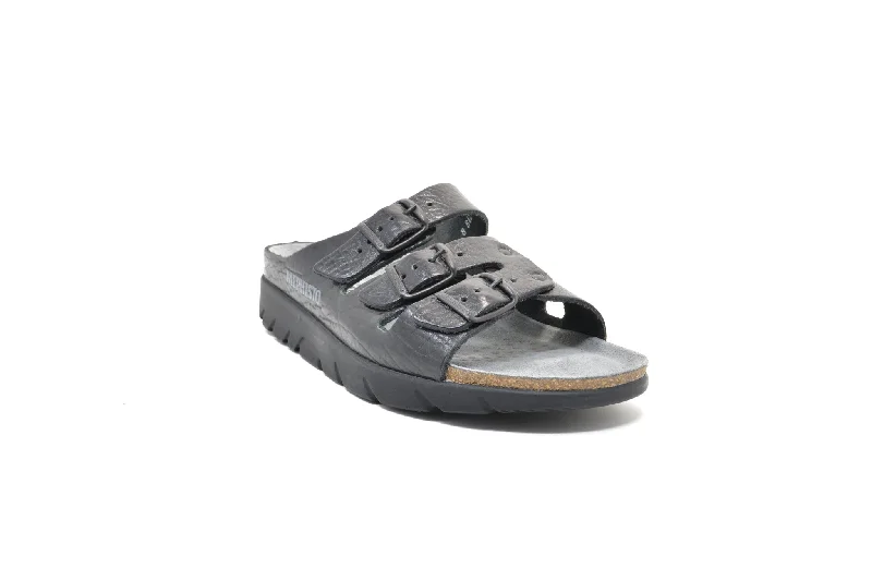 Men's sandals with a shock - absorbing insoleMen's sandals with a shock - absorbing insoleMEPHISTO Zach Fit Black