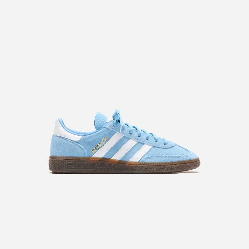 Men's black canvas sneakers with a red soleadidas Handball Spezial - Light Blue / White / Gum