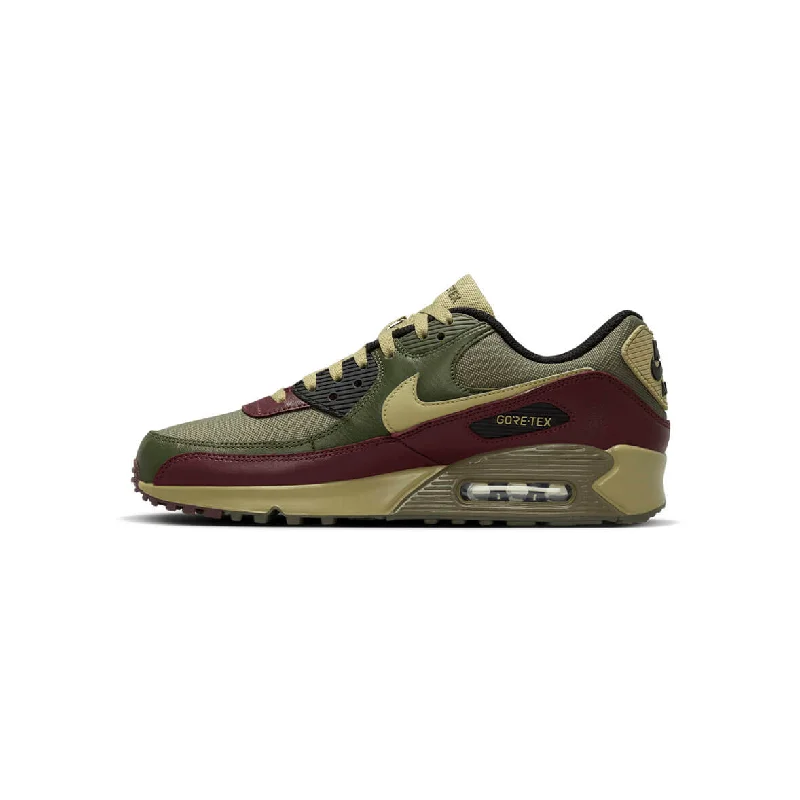 Men's hiking sneakers with a high - traction soleNike Air Max 90 GTX Medium Olive