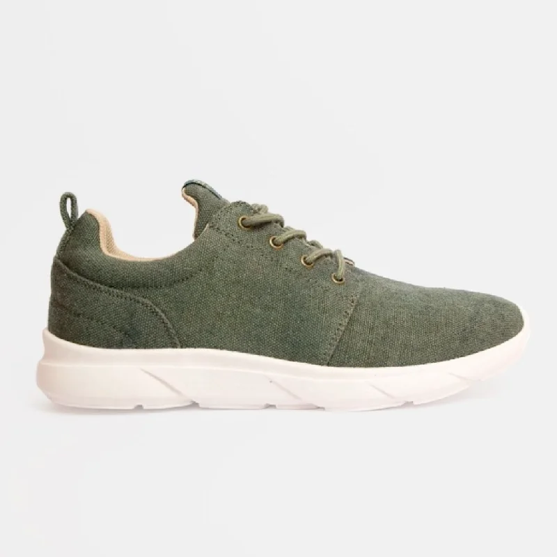 Men's sneakers with a removable insole for easy cleaningExplorer V2 Sneaker in Green from 8000kicks