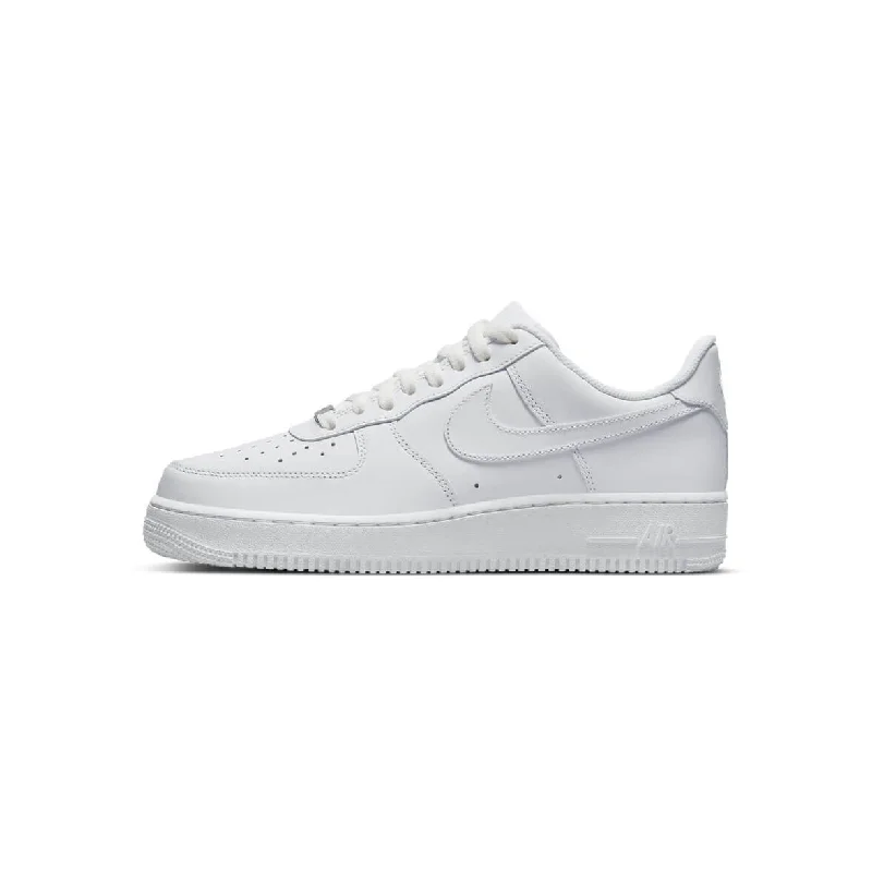 Men's leather - and - mesh combination sneakers for style and functionNike AF1 Low 07 White