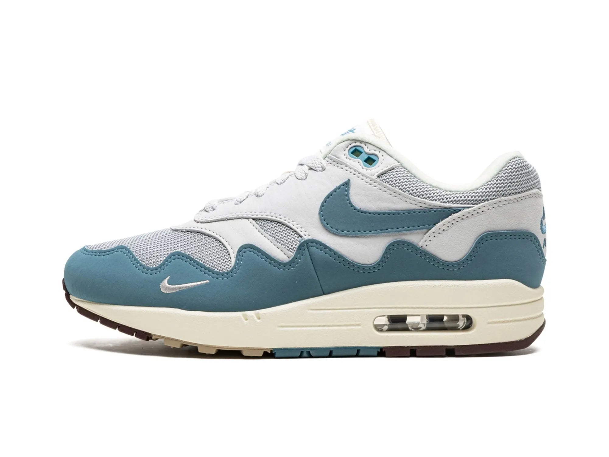 Men's hiking sneakers with a high - traction soleNike Air Max 1 X Patta "Waves Noise Aqua"