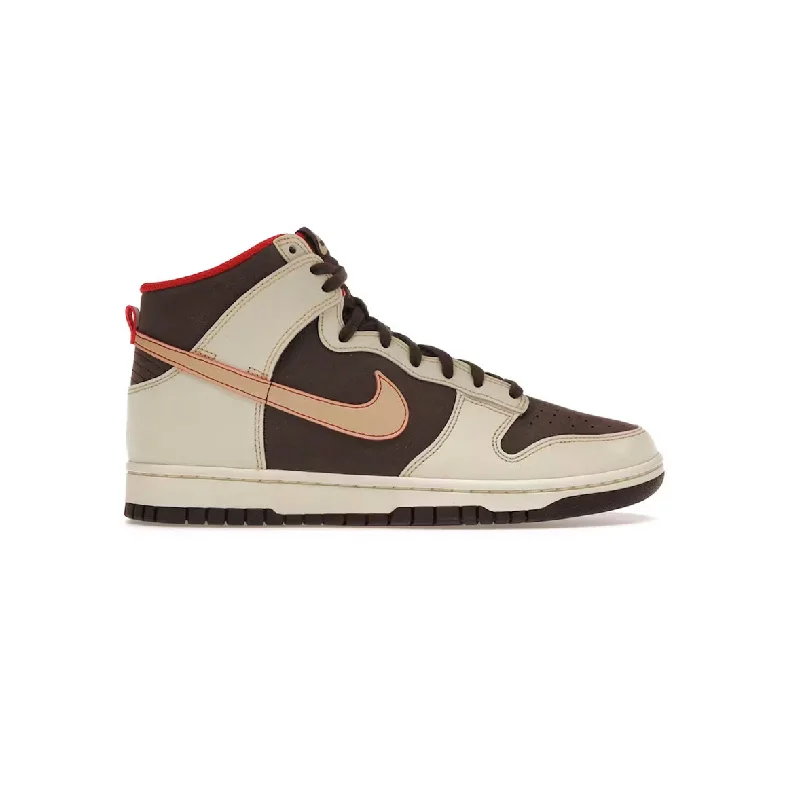 Men's memory - foam insole sneakers for added comfortNike Dunk High SE Baroque Brown