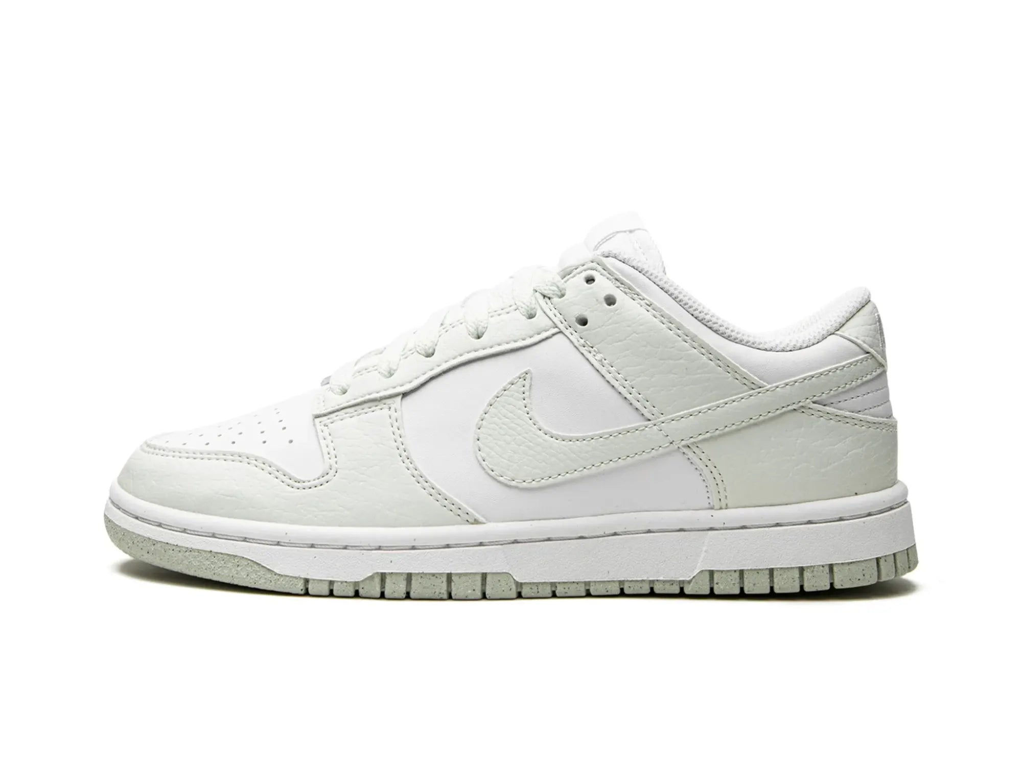 Men's adjustable - strap sneakers for a customized fitNike Dunk Low Next Nature "White Mint"