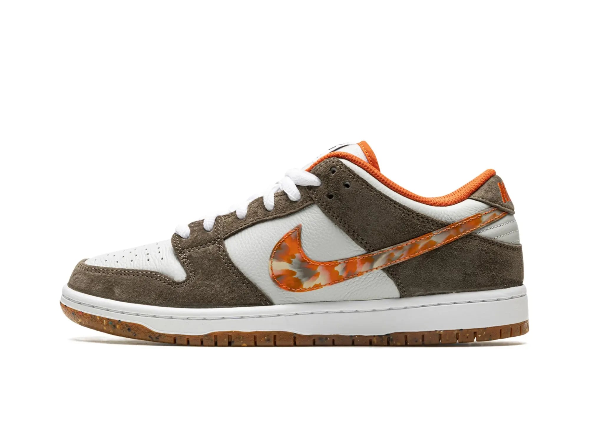 Men's gray mesh sneakers for breathability during workoutsNike Dunk Low SB X Crushed D.C. "Golden Hour"