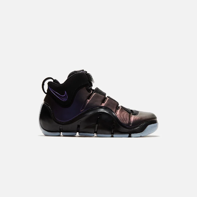 Men's retro - inspired basketball sneakers with a high - top designNike Zoom LeBron IV - Black / Varsity Purple / Blue Tint