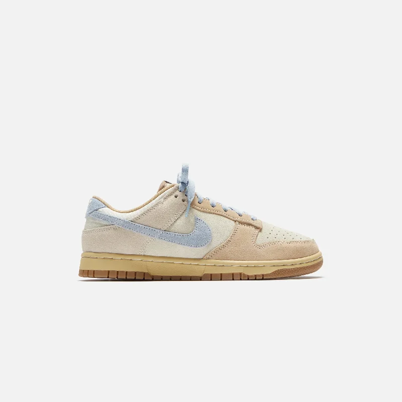 Men's track - and - field sneakers with a spike - compatible soleNike Dunk Low - Coconut Milk / Sanddrift / Hemp / Light Armory Blue