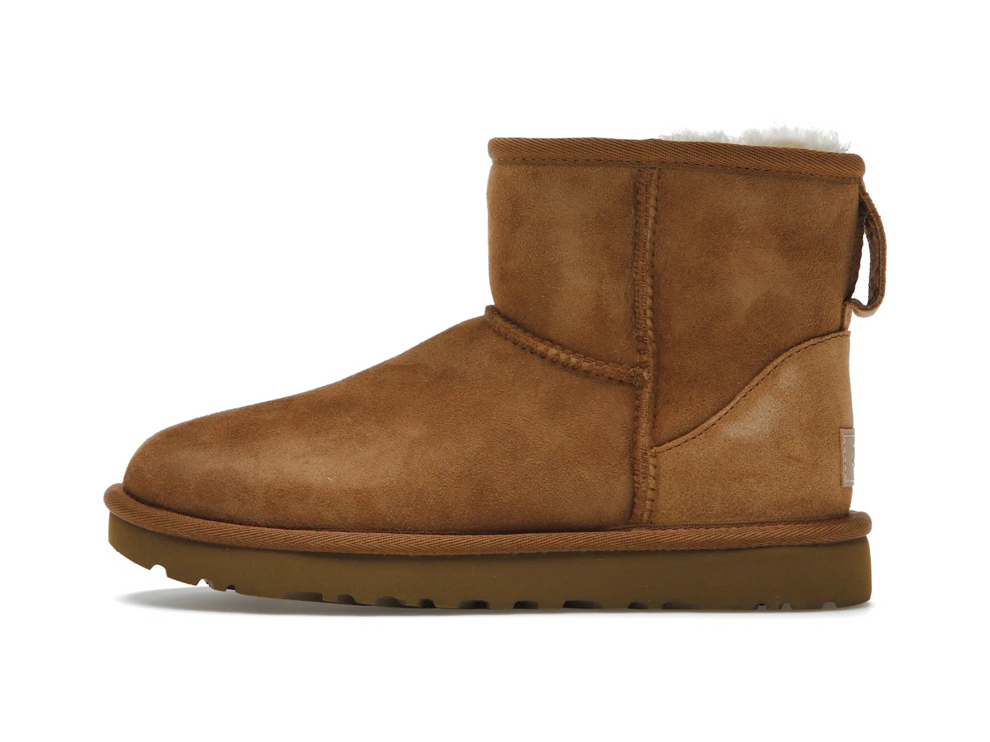 Men's skateboarding sneakers with a vulcanized soleUGG Classic Mini II Boot "Chestnut" (W)